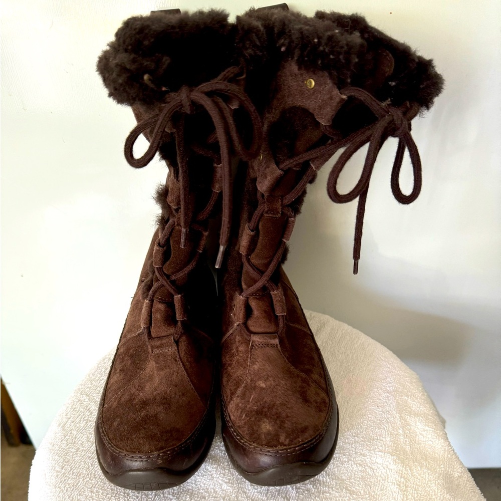 North Face suede primaloft laced up boots